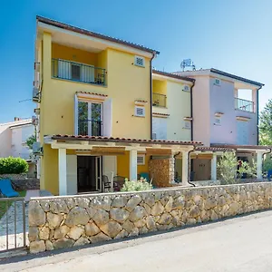 Guki Reihenhaeuser Apartman